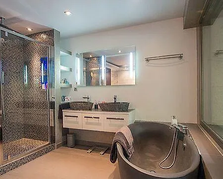 Luxury  5 Bedroom Avenue Foch * Parigi