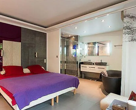 Luxury  5 Bedroom Avenue Foch *